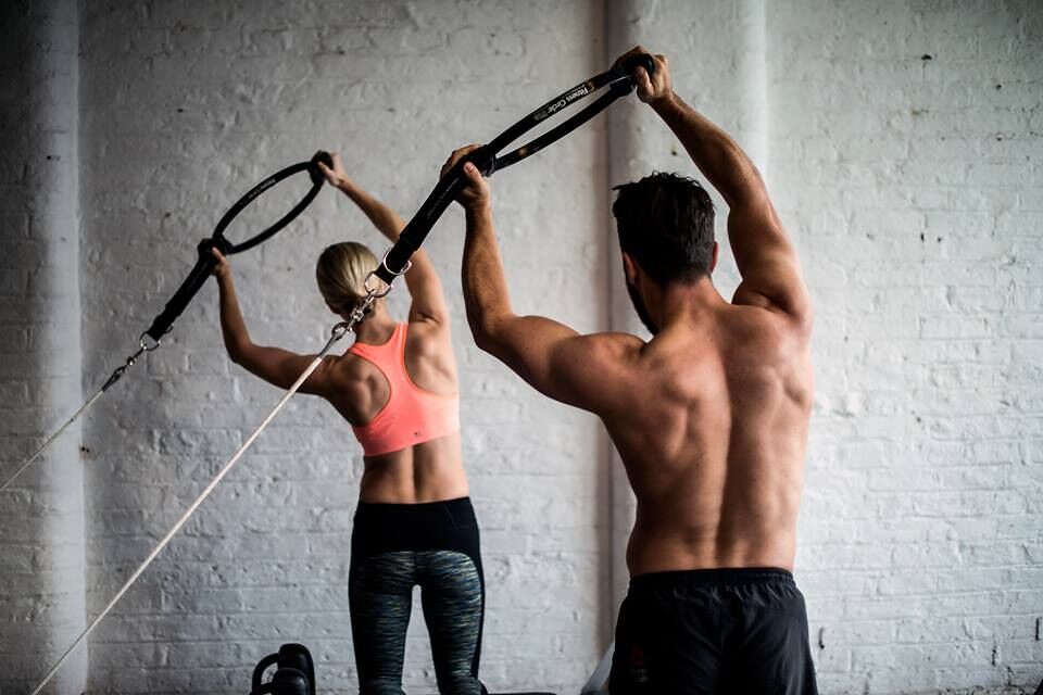 Cours de Pilates en duo
